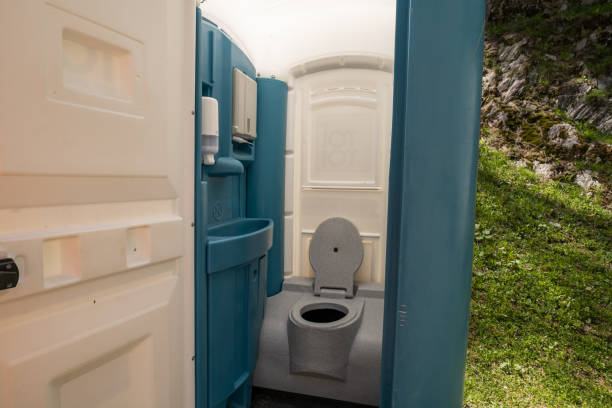 Best Porta potty rental near me  in Cheney, KS